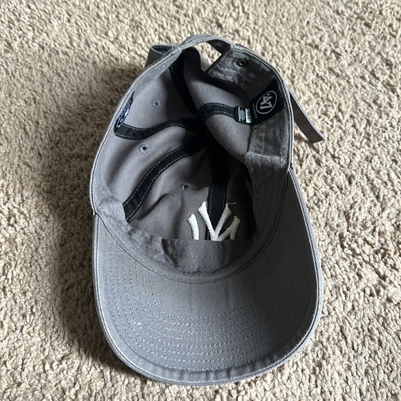 Gray Baseball Cap ‘47 - Picture 2 of 2